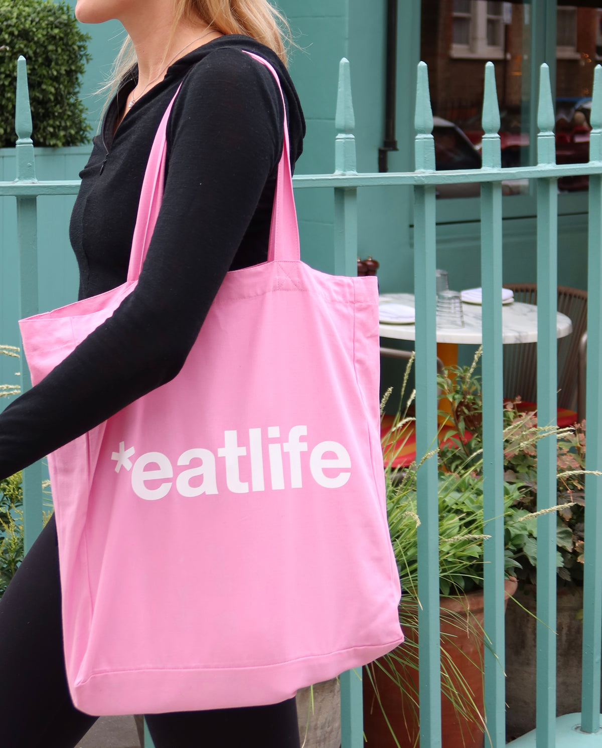 Summer berry tote